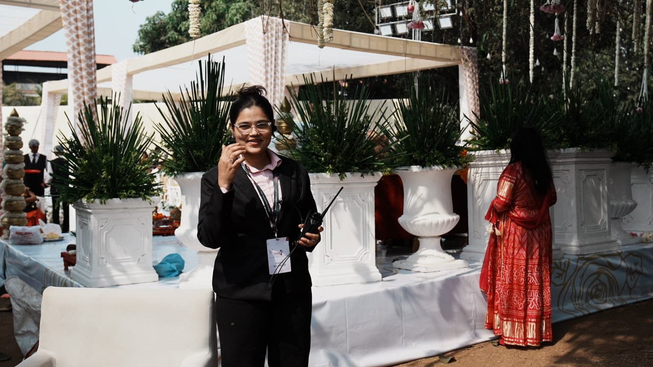 On-site event manager with walkie-talkie